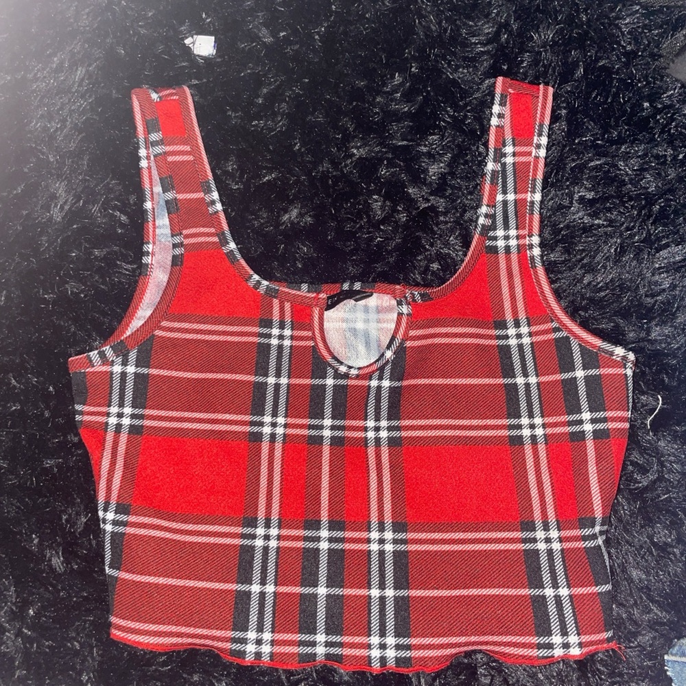 SHEIN Red Plaid Cutout Crop Top